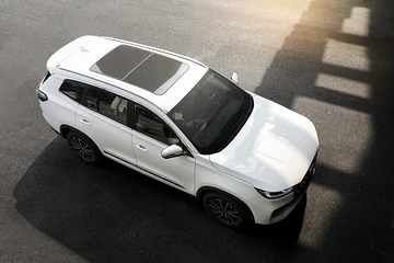 纯电破百，油耗破一！瑞虎8 PLUS鲲鹏e+15.58万元起售！