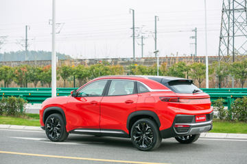 对比“油改电”，纯电平台车型才是真正“根正苗红”