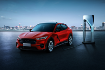 福特在掀復古風，電馬GT致敬經(jīng)典