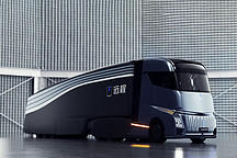 蔚小理拼刺刀，遠(yuǎn)程“偷偷”破萬(wàn)