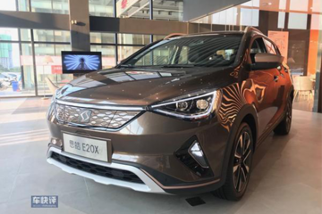 江淮大众首款电动汽车来了 续航402公里 标配远程启动和手机互联