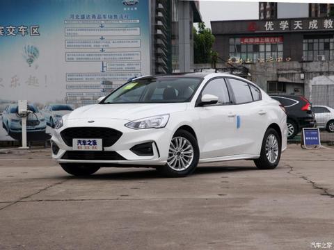 长安福特 福克斯 2020款 三厢 1.5L 自动锋跃型