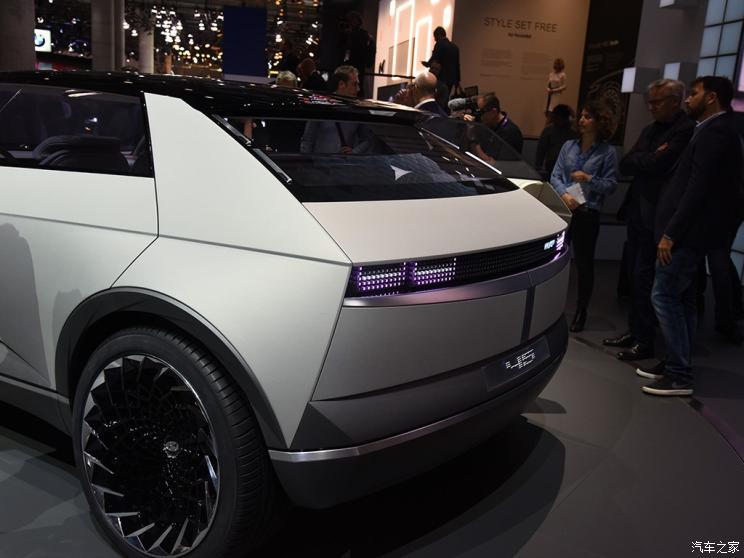 現(xiàn)代(進(jìn)口) 現(xiàn)代45 2020款 EV Concept