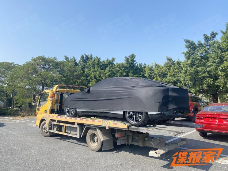 Тур по автосалону в Гуанчжоу 2019: предварительная продажа Xpeng P7 вот-вот начнется