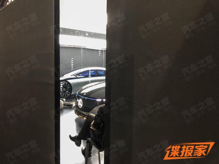 Тур по автосалону в Гуанчжоу 2019: настоящий автомобиль Mercedes-Benz Vision EQS