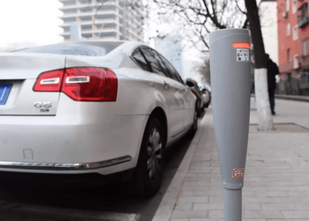 Плата за электронную парковку на дорогах Пекина официально введена: плата за парковку не увеличится, а камеры смогут фиксировать незаконную парковку