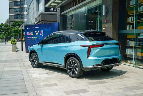 下周发布！续航达650km，全球首创“三联屏”，它是今年最后一款重磅压轴SUV！