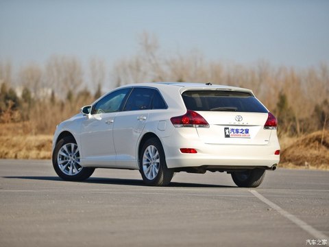 丰田(进口) 威飒 2013款 2.7L 四驱豪华版