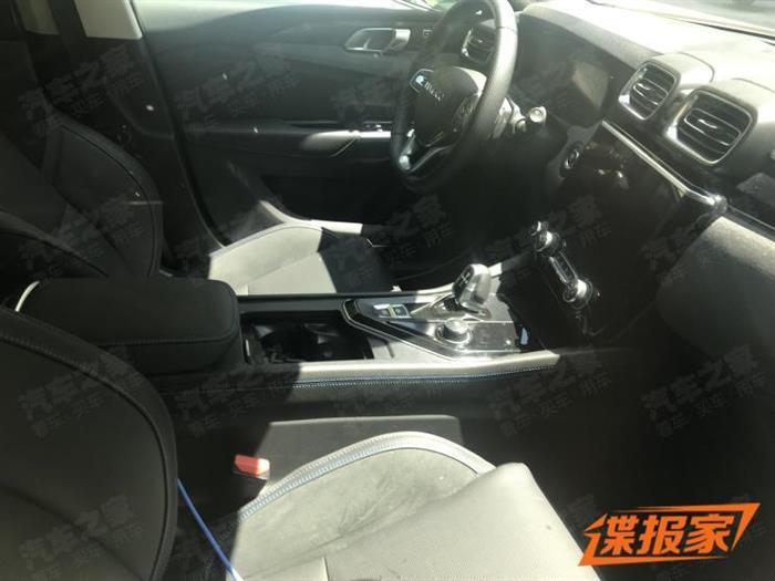 領(lǐng)克02諜照