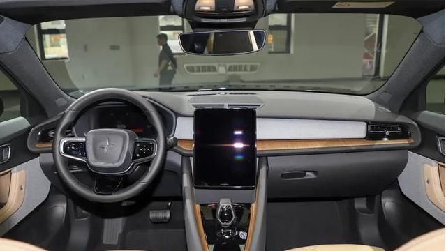 吉利再出“王炸”，純電動豪車起步408馬，4.7秒破百