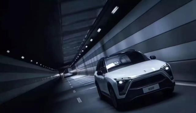 全新蔚來汽車ES8 豪華與科技并存 李斌這次真的穩(wěn)了