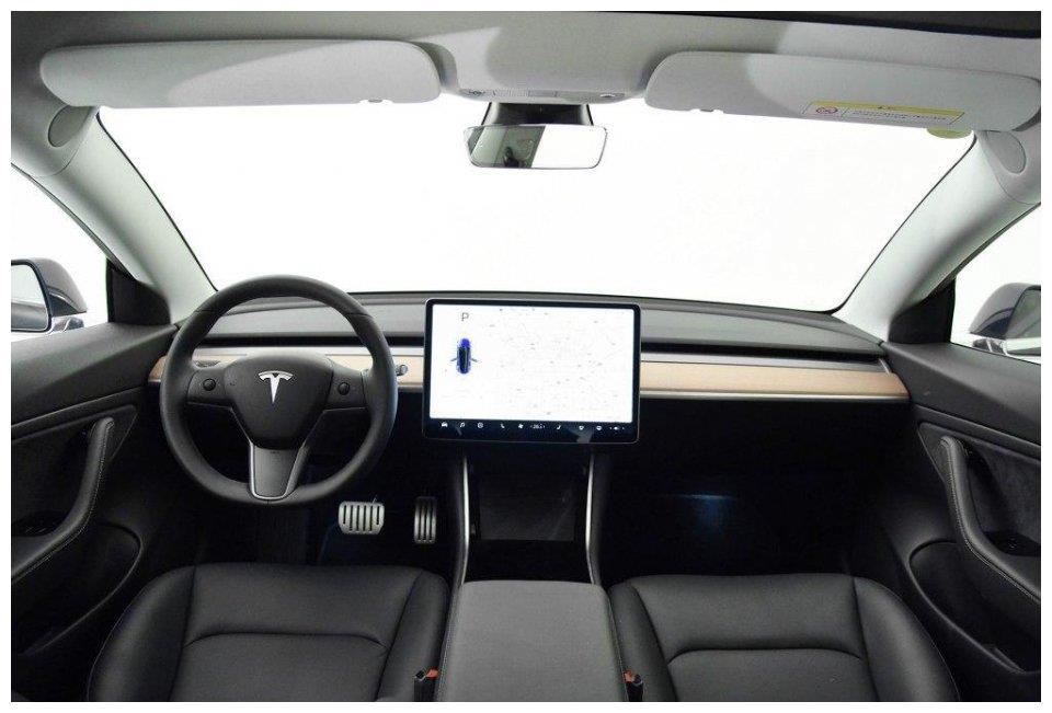 32.38萬提輛特斯拉Model3，行駛1400公里后，車主憋了幾句話要說