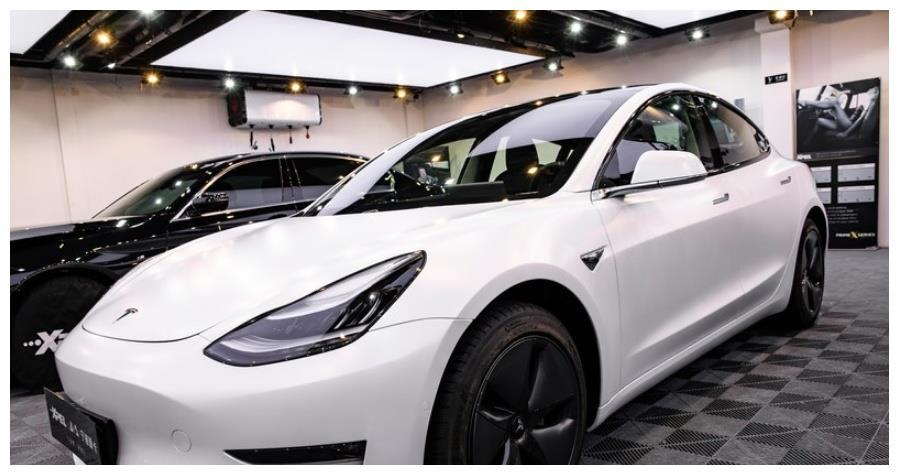 32.38万提辆特斯拉Model3，行驶1400公里后，车主憋了几句话要说