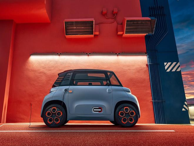 充電快 續(xù)航夠用 小型電動車或成未來大方向