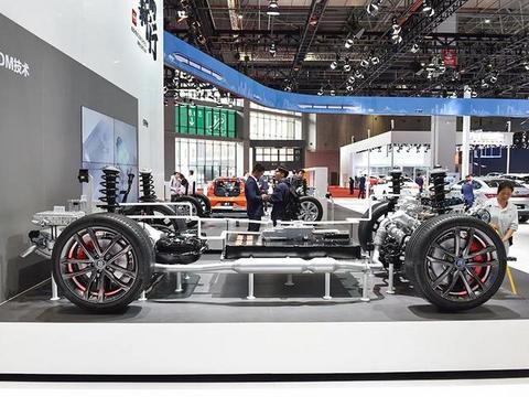 轴距都是2920mm、百公里加速3.9秒，这两款车型是中国骄傲