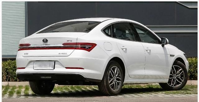 網(wǎng)約車建議選擇標(biāo)準(zhǔn)：純電動(dòng)汽車的合理運(yùn)行模式與理想選項(xiàng)