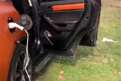 又有人开比亚迪自驾游，还用外置电源进行烧烤