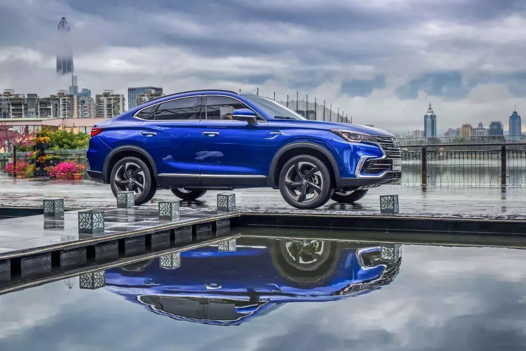 藍色車漆不好把控？這幾款自主車型玩出新高度，你最喜歡誰？