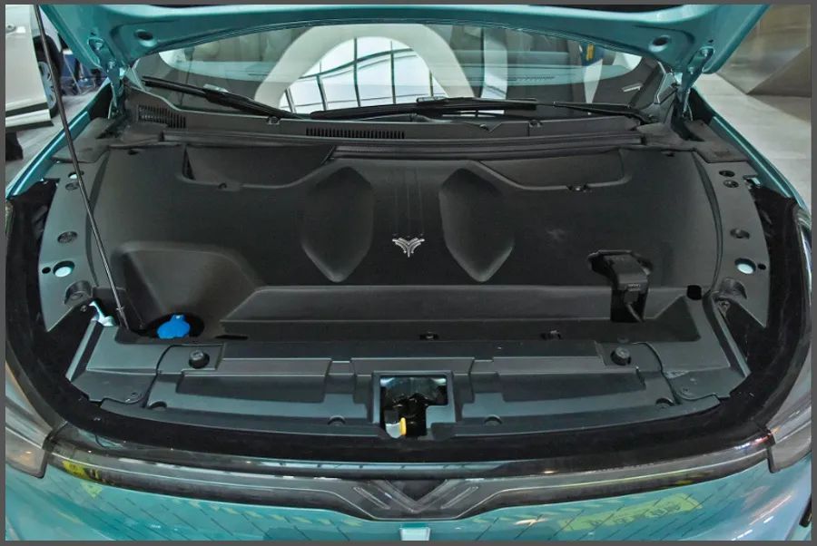 哪吒U對(duì)比威馬EX5，造車新勢(shì)力純電動(dòng)緊湊型SUV的對(duì)決 ！