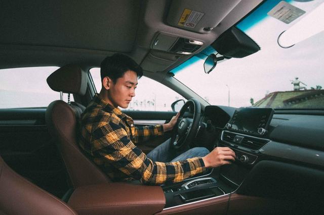 INSPIRE混動油耗、動力、空間表現(xiàn)怎么樣？看看車主們怎么說