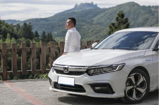 INSPIRE混動油耗、動力、空間表現(xiàn)怎么樣？看看車主們怎么說