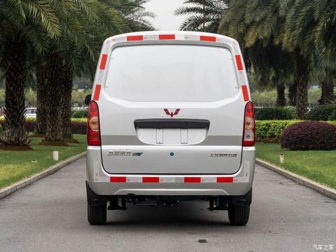 上汽通用五菱 五菱荣光EV 2020款 基本型