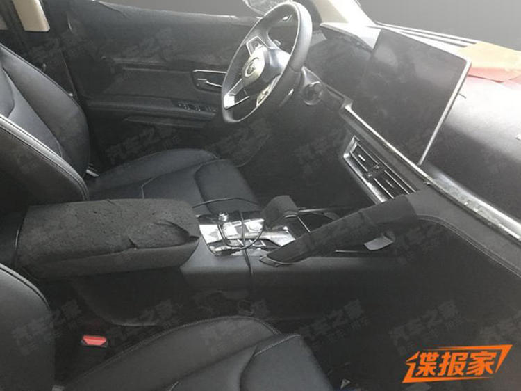內(nèi)飾細(xì)節(jié)有調(diào)整 比亞迪宋Pro DM測試諜照曝光