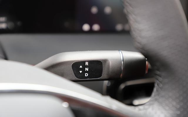 15万内唯一“跑车”，配无框门+自动泊车，还能指脉开门+刷脸启动