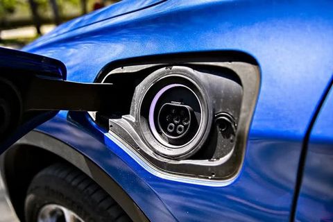 华晨宝马X1 30Le：纯电续航里程增至113km配置微调全系仅此一款