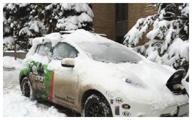 齐齐哈尔一场大暴雪，让新能源车主哭了：谁能把这“祖宗”收了？