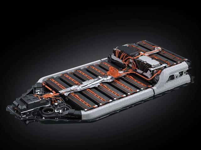 貴=好？對(duì)比雷克薩斯UX300e和廣汽豐田C-HR EV后我陷入了思考