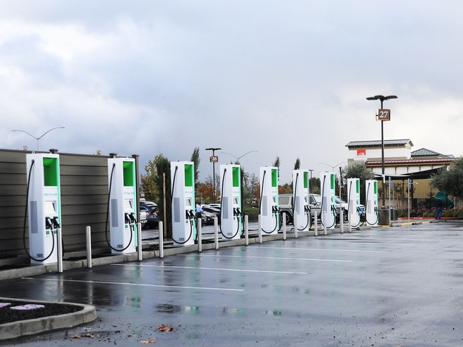 縮短充電時間 銀聯(lián)推出“無感”充電服務