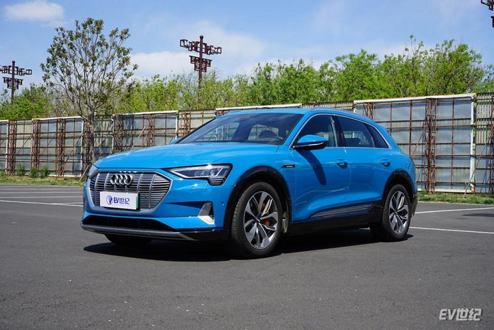 �Ӵ�Խ�ò��ܶ����������� ȫ��λ����µ�e-tron