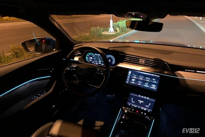 �Ӵ�Խ�ò��ܶ����������� ȫ��λ����µ�e-tron