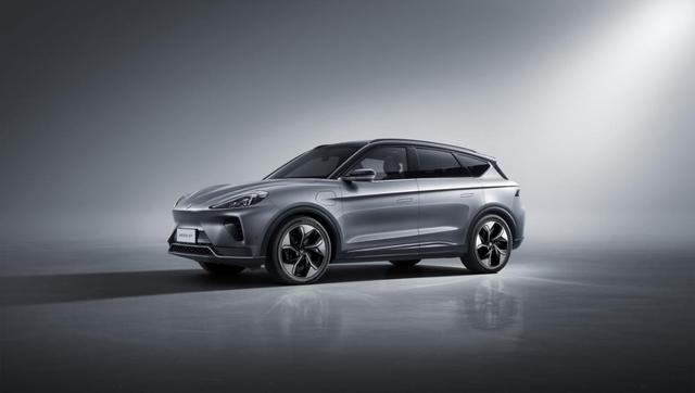 <a class='link'  target='_blank'>Model 3</a>挑戰(zhàn)者？來看看α-Pilot有多智能