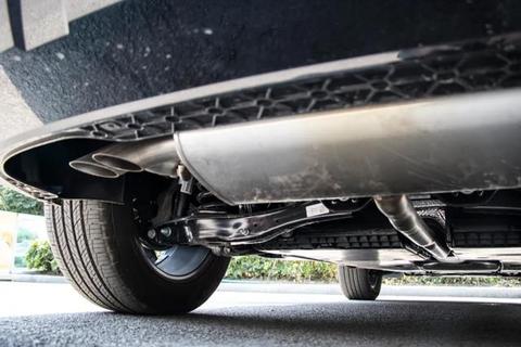 能纯电跑也能秒变性能车，20多万买辆“绿牌”SUV简直赚翻
