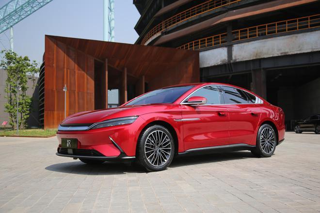 國(guó)產(chǎn)車真不行？國(guó)產(chǎn)Model 3對(duì)比小鵬P7/比亞迪漢EV