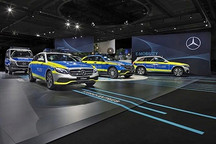 奔馳在通用警察裝備展覽會(huì)上展示多款電動(dòng)汽車