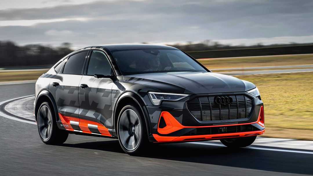 2020-audi-e-tron-s-exclusive.jpg