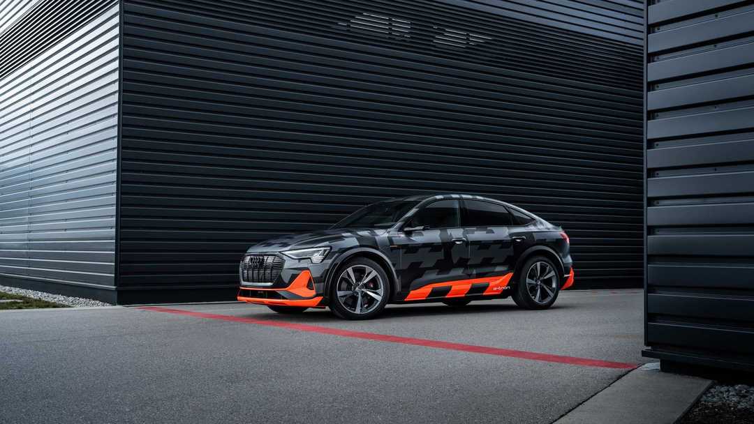 2020-audi-e-tron-s-exclusive (3).jpg