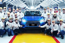車主高光時(shí)刻 比亞迪元EV第10萬輛下線