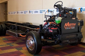 Motiv展示新款F-59纯电动底盘 配备宝马锂电池续航可超193公里