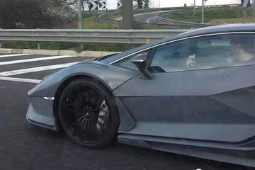 兰博基尼Sián 全球首款超级电容轻混超跑路试