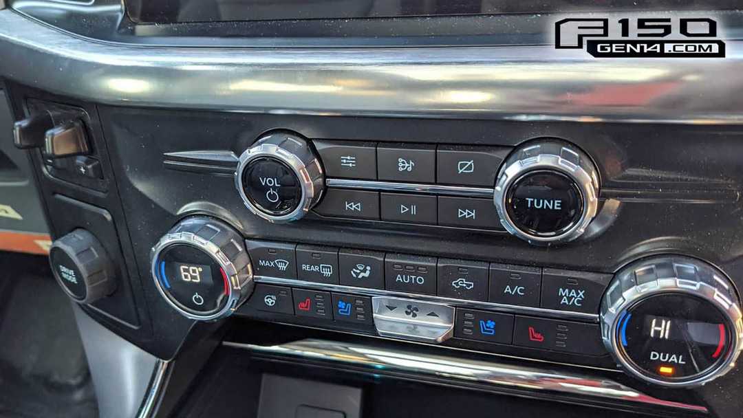 2021-ford-f-150-leaked-interior-photo (1).jpg