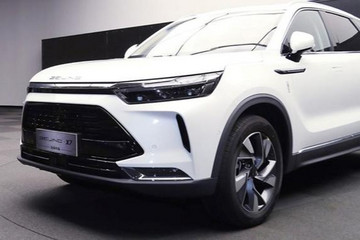 或搭混动系统/有望6月上市 BEIJING-X7谍照曝光