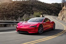 馬斯克發(fā)話特斯拉年底有新車 新跑車和半掛車有望年底推出