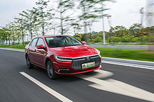 月薪3000都敢開！每月養(yǎng)車不過50元，這款車究竟是...