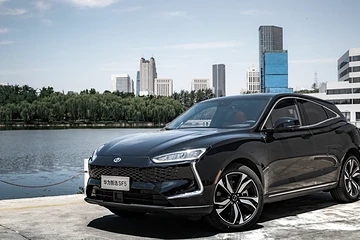 赛力斯华为智选SF5, 高性能获得用户认可