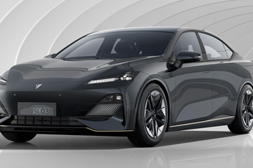 长安深蓝SL03，实力硬核在何处？与它比呢？