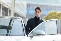 極狐迎來“星”員工，攜手演員王凱組“硬核搭檔”